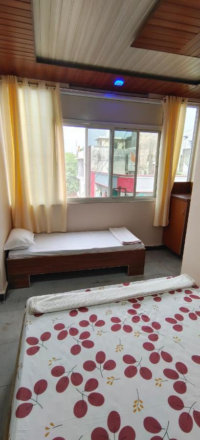 Hotel Anjali Ujjain Extérieur photo